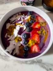 Blueberry Swirl Smoothie Bowl